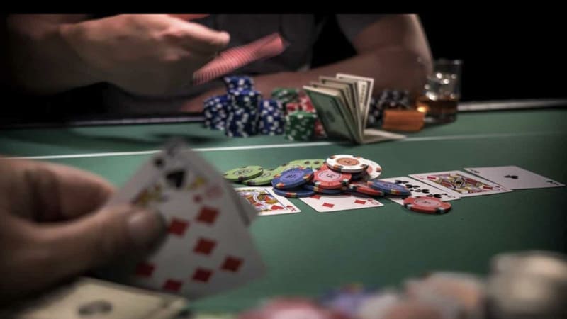 Bản chất của Poker tại Sunwin và tư duy "Gài bẫy"