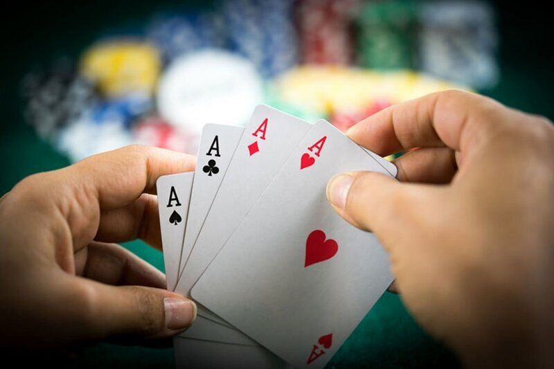 Tứ quý trong bài Tiến lên